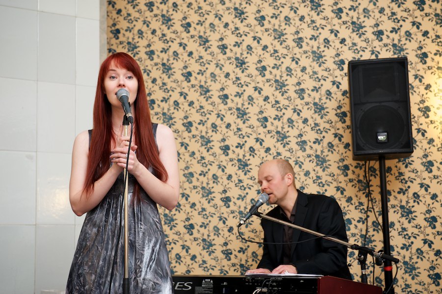 Johanna Kurkela laulaa hÃ¤Ã¤juhlassa